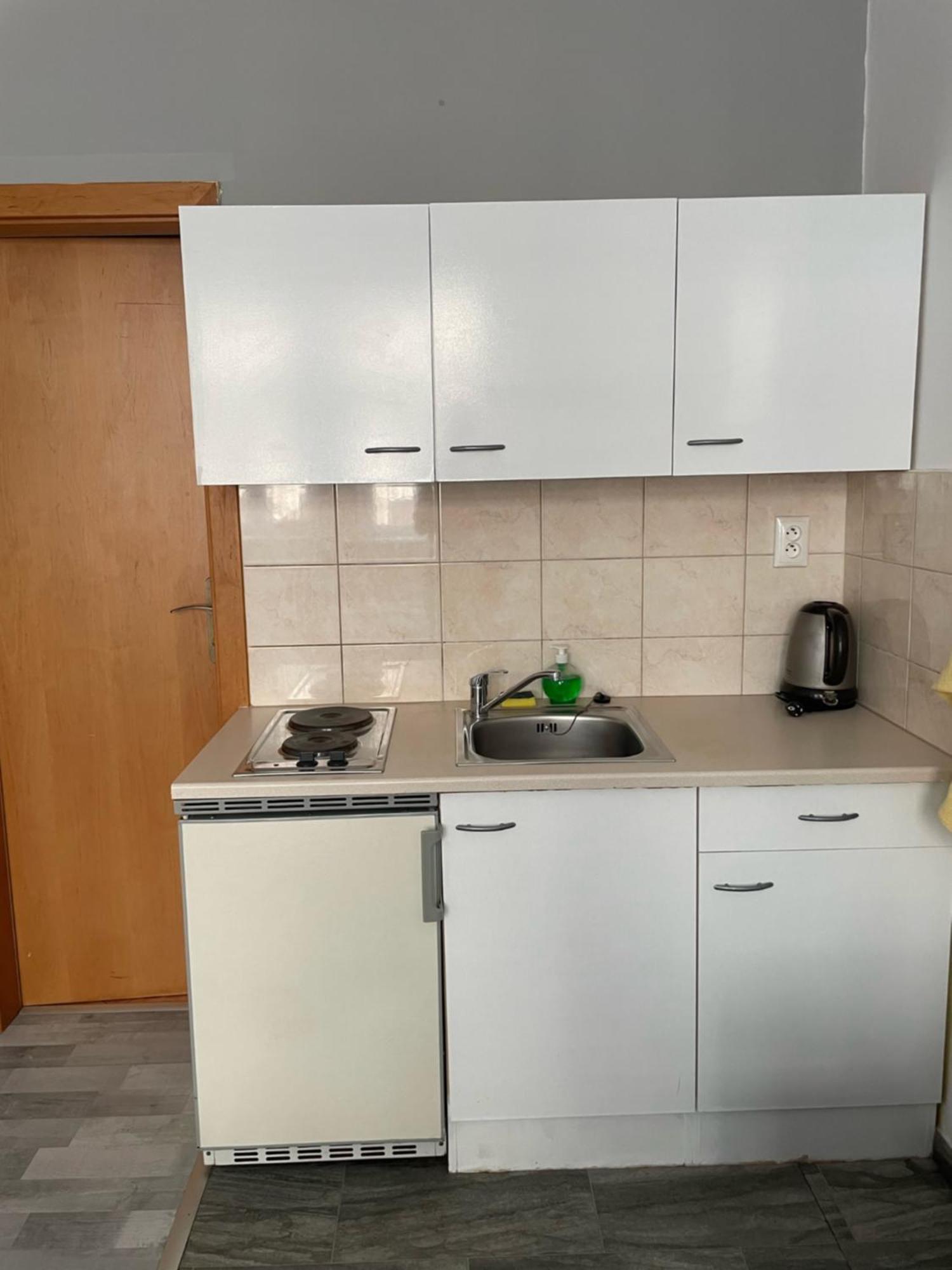 Tiffany Apartment In The City Center Bratislava Exterior foto